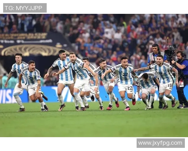 美国足球球星威亚斯个人简介及其在国际赛场的突出表现