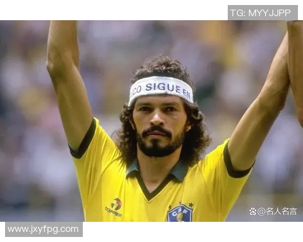 足球场上的传奇瞬间：那些把球顶在头顶的球星们