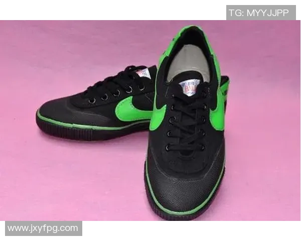 足球明星穿老鞋还是新鞋更有利于比赛表现的探讨